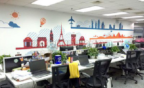 灵川教你设计办公室墙绘的方法。